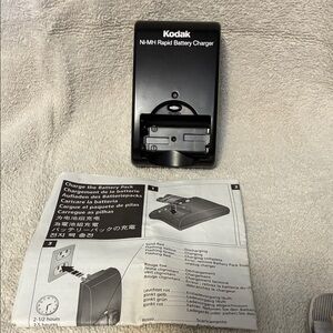 Kodak Black Ni-MH Battery Charger K4500 with Directions
